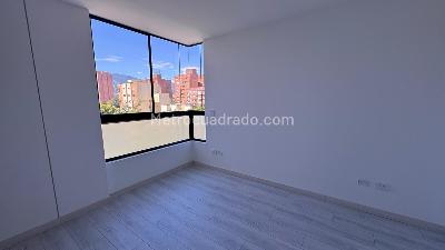 Apartamento de 3 alcobas en venta en Los Colores, Medellín, 76 m² · foto 10 de 20
