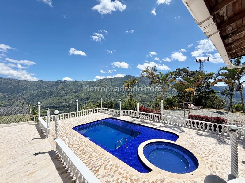 5BR Finca in Barbosa (4000 m²) - 2