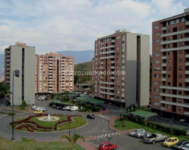 Apartamento en venta en La Almeria, Medellín · foto 18 de 20