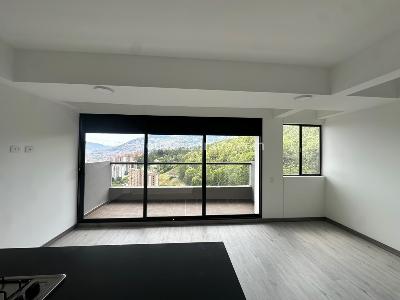 Apartamento de 2 alcobas en arriendo en Alto De Las Palmas, Medellín, 71 m² · foto 3 de 9