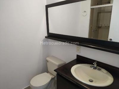 Apartamento en venta en Los Alpes, Medellín · foto 7 de 16