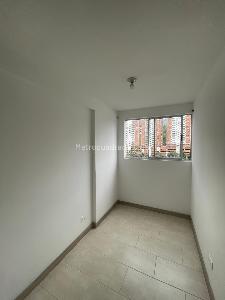 Apartamento en venta en Calasanz, Medellín · foto 7 de 15