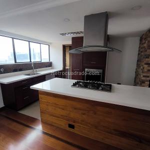 Apartamento en venta en El Poblado, Medellín · foto 3 de 17