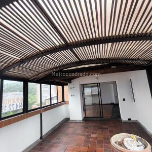 Apartamento en venta en El Poblado, Medellín · foto 6 de 17