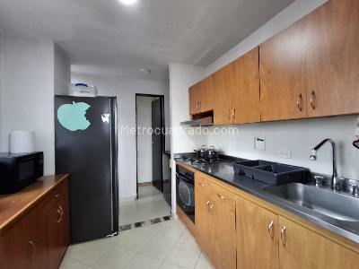 Apartamento en venta en El Portal, Envigado · foto 4 de 11