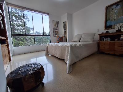 Apartamento de 3 alcobas en venta en El Tesoro, Medellín, 117 m² · foto 13 de 15