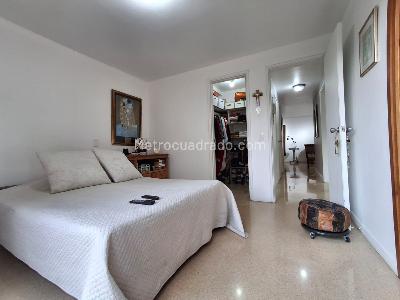 Apartamento de 3 alcobas en venta en El Tesoro, Medellín, 117 m² · foto 15 de 15