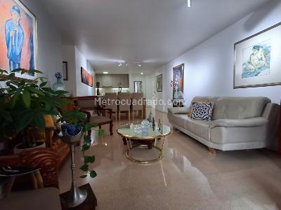 Apartamento de 3 alcobas en venta en El Tesoro, Medellín, 117 m² · foto 9 de 15