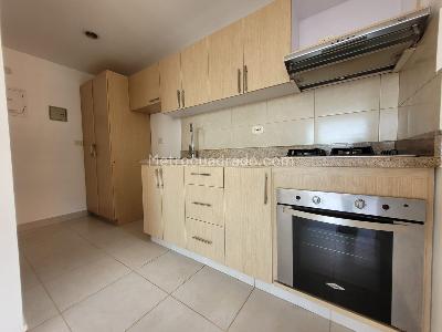Apartamento de 2 alcobas en venta en Villas De San Nicolas, Rionegro, 70 m² · foto 2 de 11