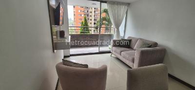 Apartamento de 3 alcobas en venta en Loma De Los Bernal, Medellín, 57 m² · foto 5 de 20