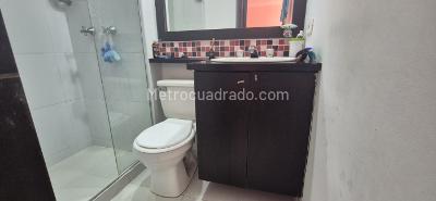 Apartamento de 3 alcobas en venta en Loma De Los Bernal, Medellín, 57 m² · foto 16 de 20