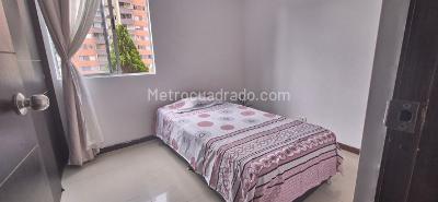 Apartamento de 3 alcobas en venta en Loma De Los Bernal, Medellín, 57 m² · foto 18 de 20