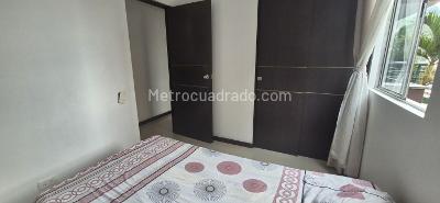 Apartamento de 3 alcobas en venta en Loma De Los Bernal, Medellín, 57 m² · foto 19 de 20