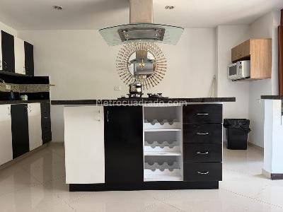 Apartamento de 1 alcoba en venta en Alto De Las Palmas, Medellín, 80 m² · foto 5 de 8