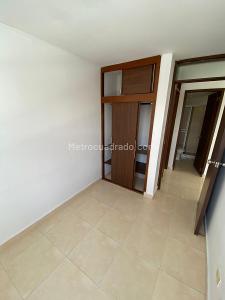 Apartamento de 3 alcobas en venta en Avenida 19 Norte, Armenia, 55 m² · foto 6 de 12