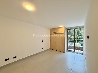 Apartamento de 1 alcoba en arriendo en Los Balsos 2, Medellín, 61 m² · foto 4 de 8