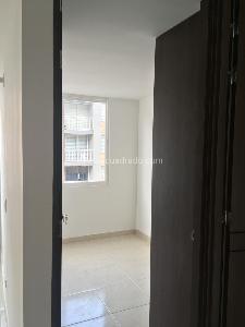 Apartamento en venta en Castilla, Bogotá · foto 7 de 11