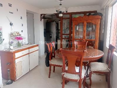 Apartamento de 3 alcobas en venta en Veinte De Julio, Medellín, 67 m² · foto 8 de 15