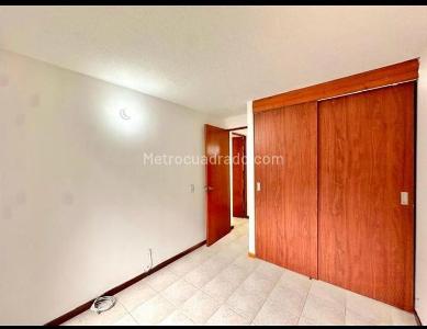 Apartamento de 3 alcobas en venta en La Aguacatala, Medellín, 79 m² · foto 6 de 9