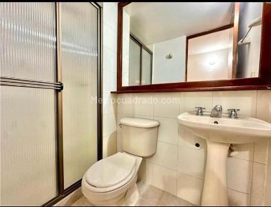 Apartamento de 3 alcobas en venta en La Aguacatala, Medellín, 79 m² · foto 7 de 9