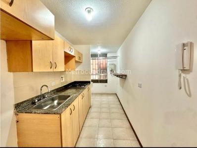 Apartamento de 3 alcobas en venta en La Aguacatala, Medellín, 79 m² · foto 8 de 9