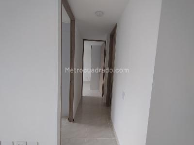 Apartamento de 2 alcobas en venta en Amazonia, Bello, 57 m² · foto 3 de 19