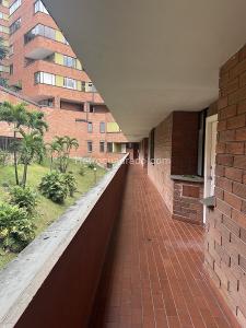 Apartamento en venta en El Portal, Envigado · foto 3 de 15