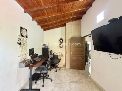 Apartamento de 3 alcobas en venta en Cabañitas, Bello, 79 m² · foto 3 de 9