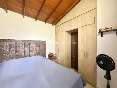 Apartamento de 3 alcobas en venta en Cabañitas, Bello, 79 m² · foto 4 de 9