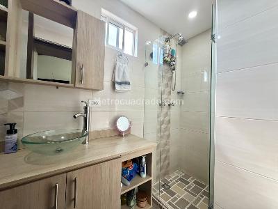 Apartamento de 3 alcobas en venta en Cabañitas, Bello, 79 m² · foto 8 de 9