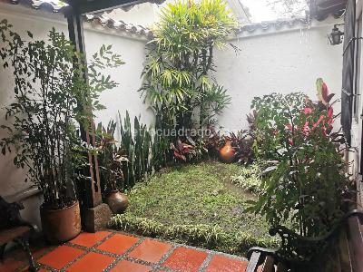 Casa de 5 alcobas en venta en La Aguacatala, Medellín, 490 m² · foto 10 de 20