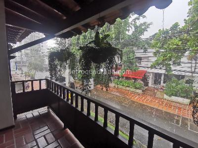 Casa de 5 alcobas en venta en La Aguacatala, Medellín, 490 m² · foto 13 de 20