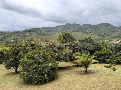 Casa de 4 alcobas en venta en La Reforma, Cali, 250 m² · foto 8 de 15