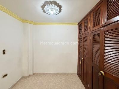 Apartamento de 5 alcobas en venta en La Florida, Bello, 110 m² · foto 11 de 17