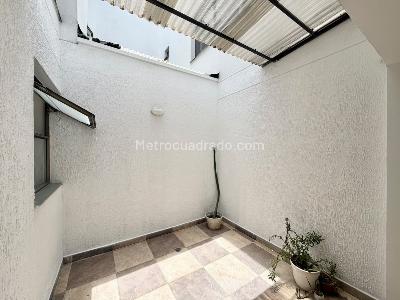 Casa de 4 alcobas en venta en Alto De Las Palmas, Medellín, 270 m² · foto 7 de 10