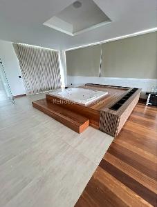 Casa de 5 alcobas en venta en Llano Grande, Rionegro, 800 m² · foto 5 de 11
