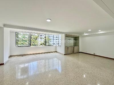 Apartamento de 4 alcobas en venta en La Florida, Medellín, 195 m² · foto 3 de 18