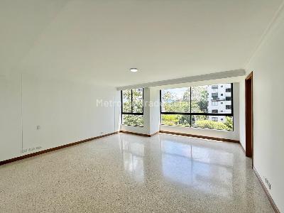 Apartamento de 4 alcobas en venta en La Florida, Medellín, 195 m² · foto 4 de 18