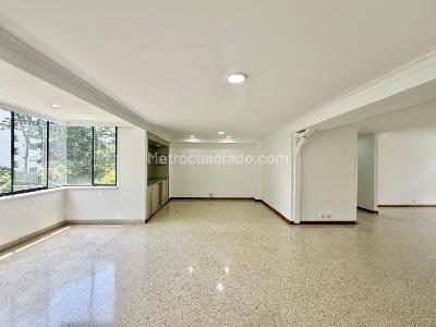 Apartamento de 4 alcobas en venta en La Florida, Medellín, 195 m² · foto 9 de 18
