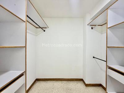 Apartamento de 4 alcobas en venta en La Florida, Medellín, 195 m² · foto 16 de 18