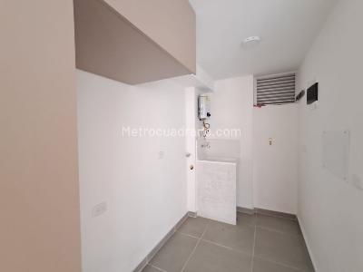 Apartamento de 2 alcobas en venta en Las Antillas, Envigado, 61 m² · foto 6 de 18