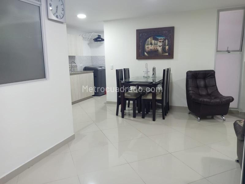 Piso – Sabaneta, San Isidro - Más