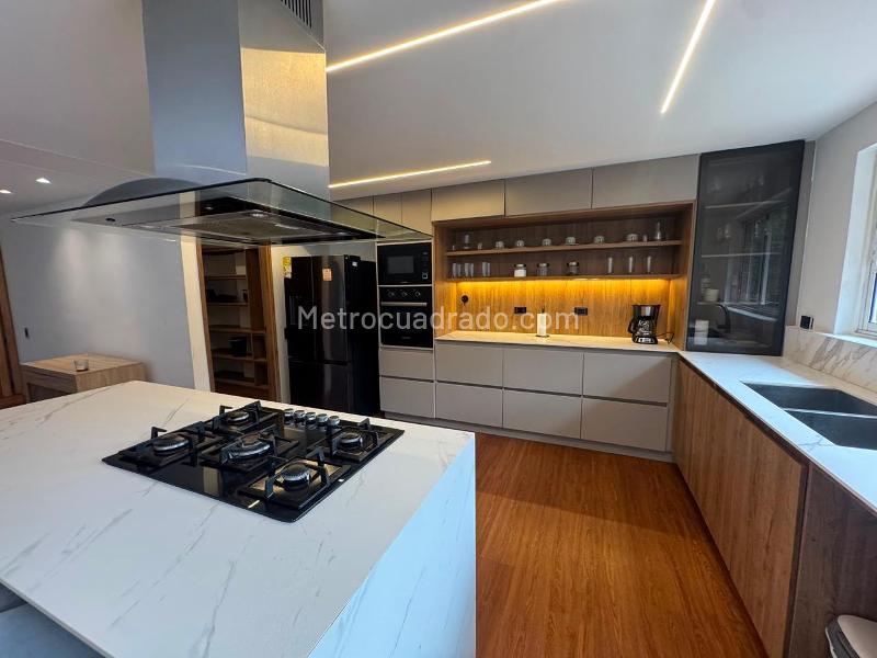 Casa – Envigado, barrio los naranjos, Valle de Aburrá - Vista 2