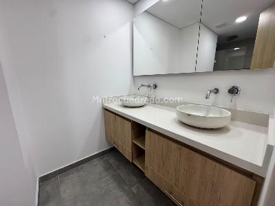 Apartamento de 2 alcobas en arriendo en Alto De Las Palmas, Medellín, 97 m² · foto 14 de 17