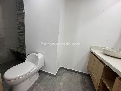 Apartamento de 2 alcobas en arriendo en Alto De Las Palmas, Medellín, 97 m² · foto 16 de 17