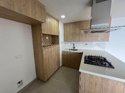 Apartamento de 2 alcobas en arriendo en Alto De Las Palmas, Medellín, 97 m² · foto 2 de 17