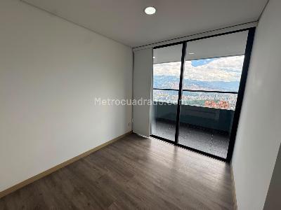 Apartamento de 2 alcobas en arriendo en Alto De Las Palmas, Medellín, 97 m² · foto 8 de 17