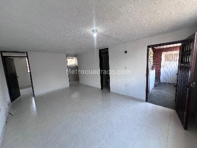Apartamento en venta en Alcazares, Cali · foto 2 de 17