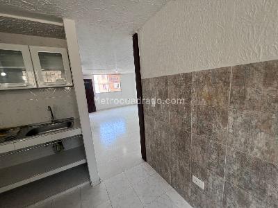 Apartamento en venta en Alcazares, Cali · foto 5 de 17
