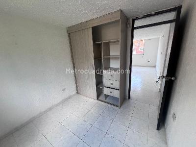 Apartamento en venta en Alcazares, Cali · foto 8 de 17